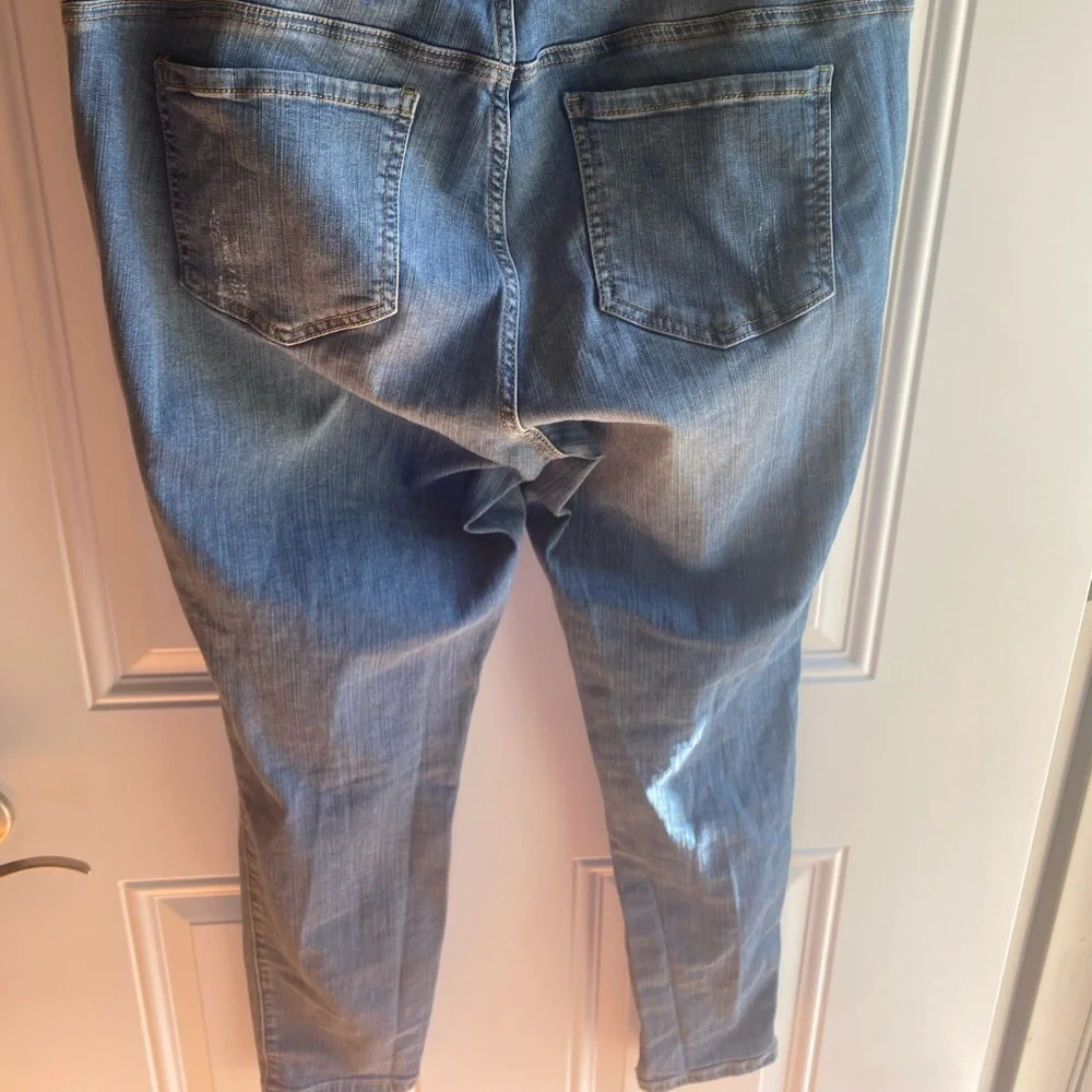 Torrid Size 18R Skinny Premium Denim Jeans - Picture 3 of 3